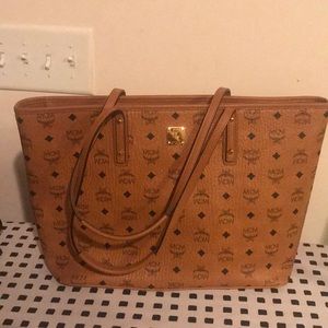 MCM ANYA TOP ZIP TOTE